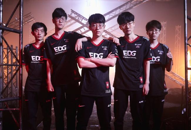 也为斯佩齐 也为斯佩齐